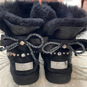 UGG mini Bailey braid with Swarovski crystals in black (shimmery)